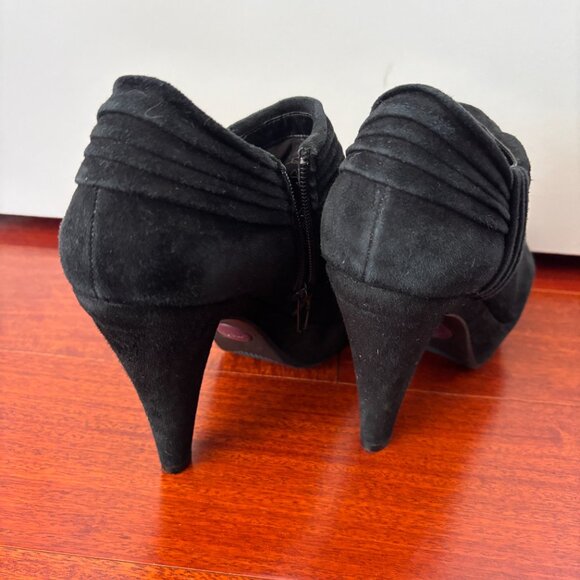 Suede Platform Heels - 8 - Picture 2 of 7